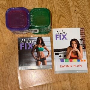 Beachbody 21 Day Fix Set with Purple and Green Containers